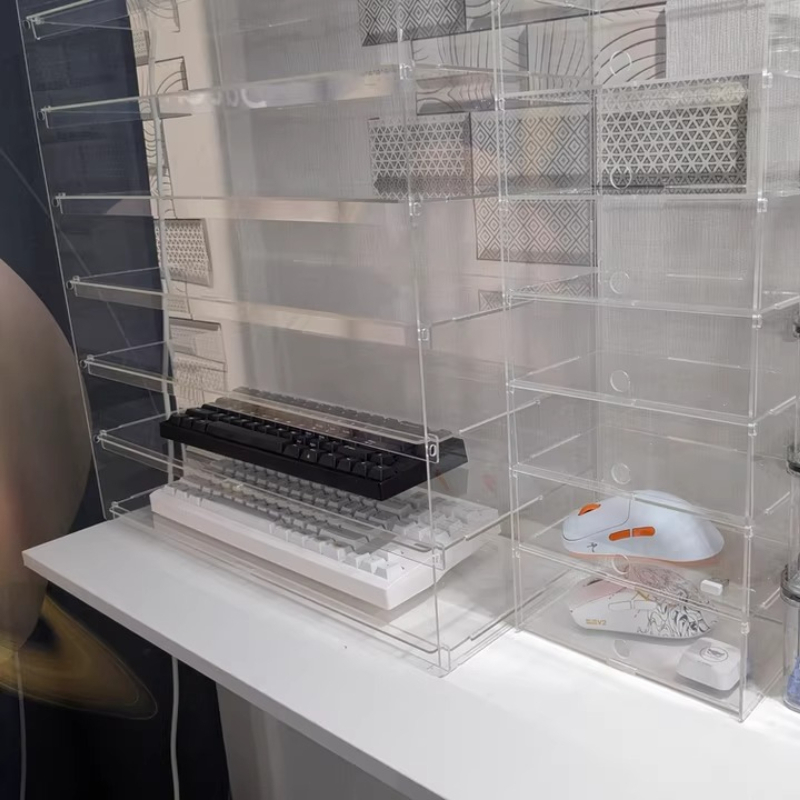 Vitrina acrílica transparente  - Desk Setup Gaming reseña y precio